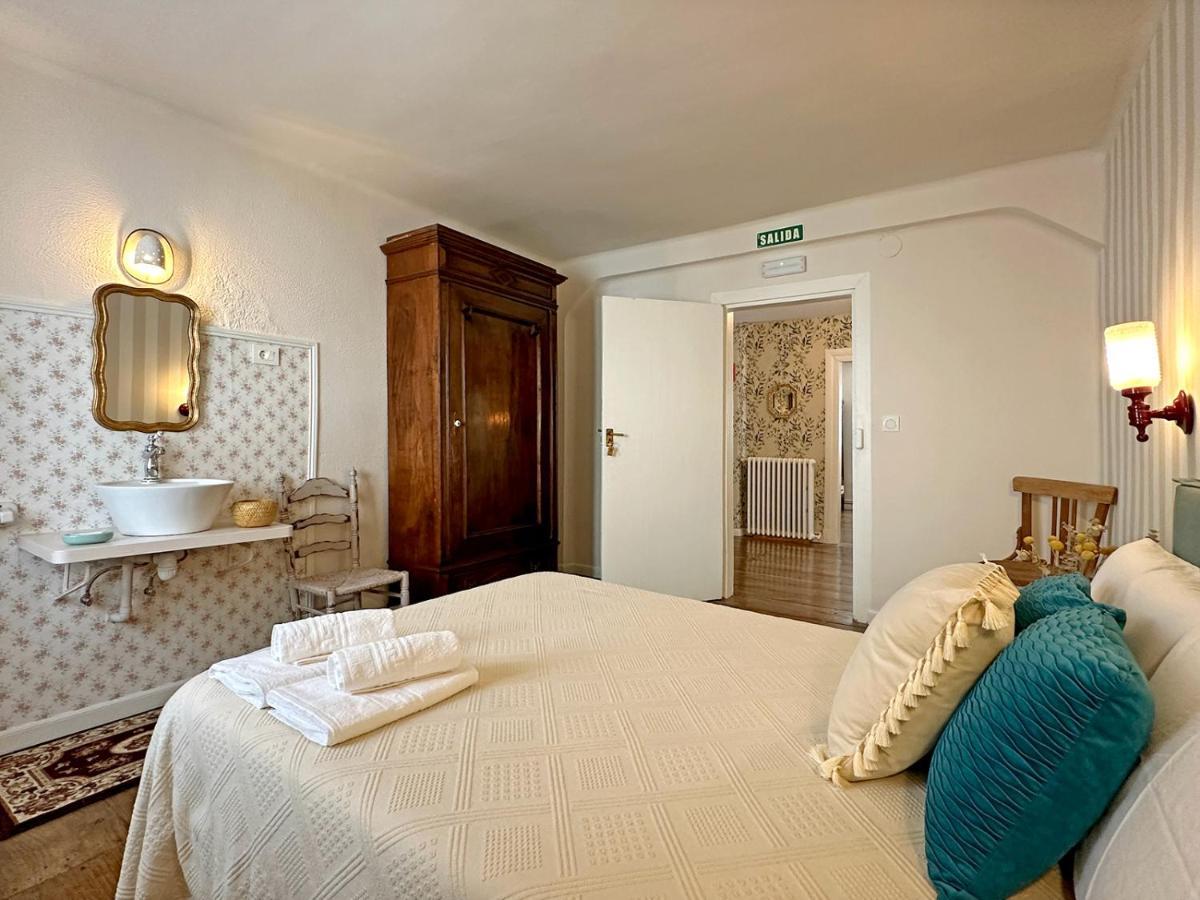 Etxeale Hotell Valcarlos Eksteriør bilde